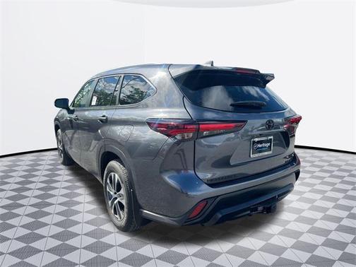 2025 Toyota Highlander XLE