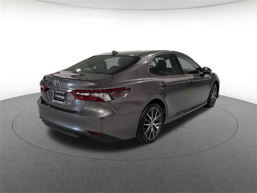 2021 Toyota Camry Hybrid XLE