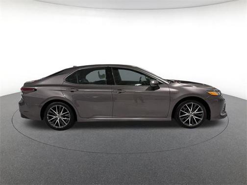 2021 Toyota Camry Hybrid XLE
