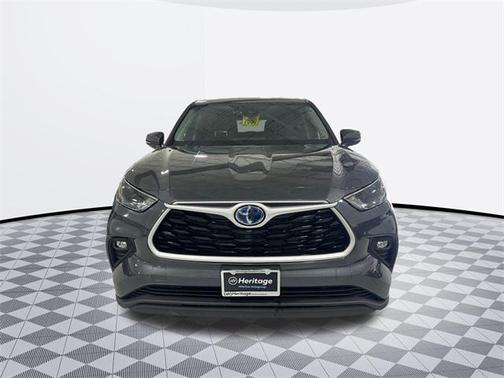 2022 Toyota Highlander Hybrid LE