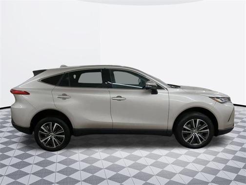 2024 Toyota Venza LE