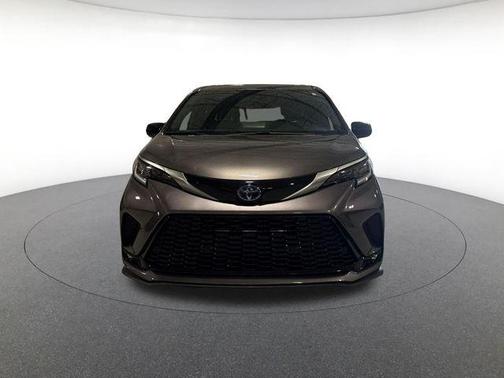 2022 Toyota Sienna XSE 7 Passenger