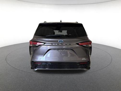 2022 Toyota Sienna XSE 7 Passenger