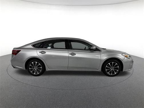 2017 Toyota Avalon XLE