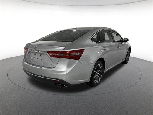 2017 Toyota Avalon XLE