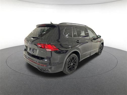 2022 Volkswagen Tiguan 2.0T SE R-Line Black 4MOTION