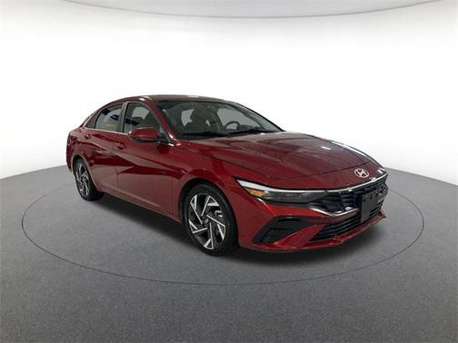 2025 Hyundai ELANTRA SEL