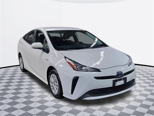 2022 Toyota Prius LE