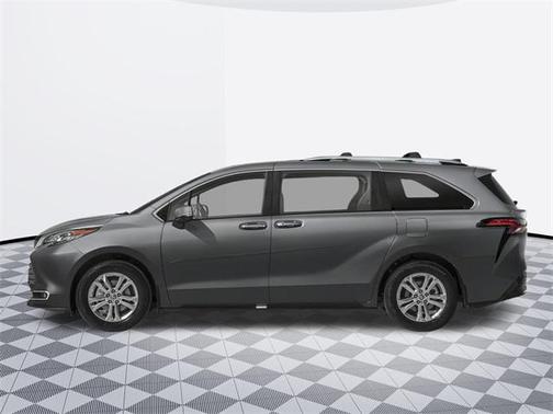 2025 Toyota Sienna Platinum 7 Passenger