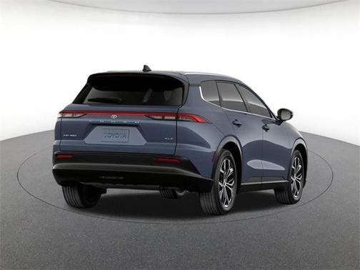 2025 Toyota Crown Signia XLE