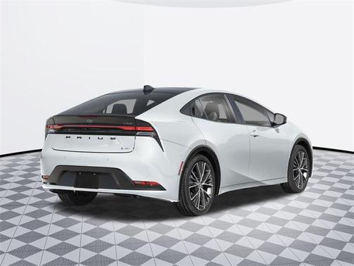 2025 Toyota Prius L