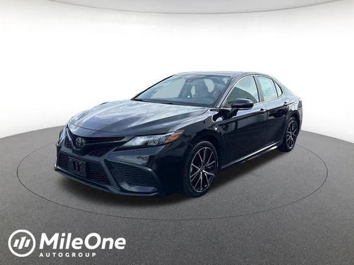 Midnight Black Metallic 2024 Toyota Camry SE