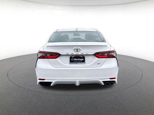 Ice Cap 2023 Toyota Camry SE
