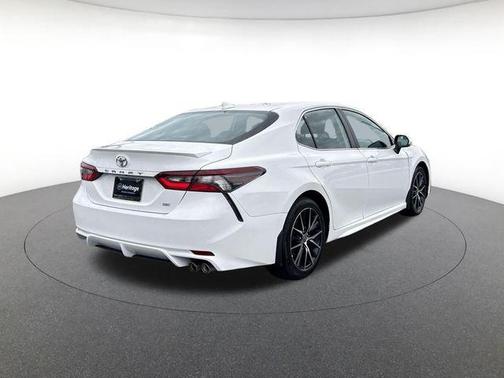Ice Cap 2023 Toyota Camry SE