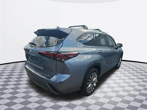 2024 Toyota Highlander Platinum