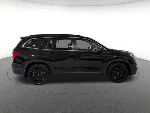 Crystal Black Pearl 2022 Honda Pilot AWD Special Edition