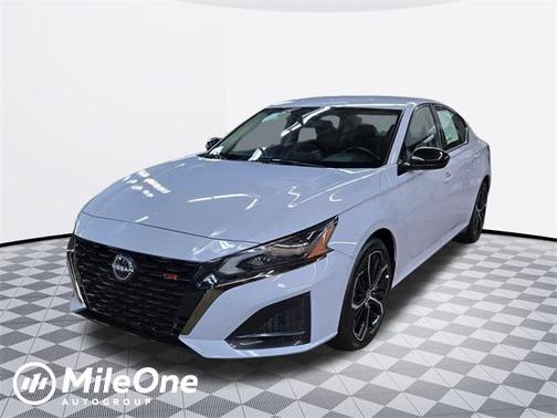 2023 Nissan Altima SR FWD