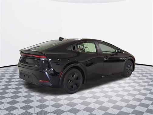 2025 Toyota Prius LE