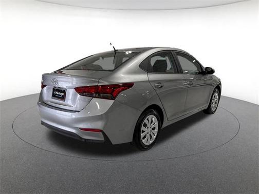 2022 Hyundai Accent SE