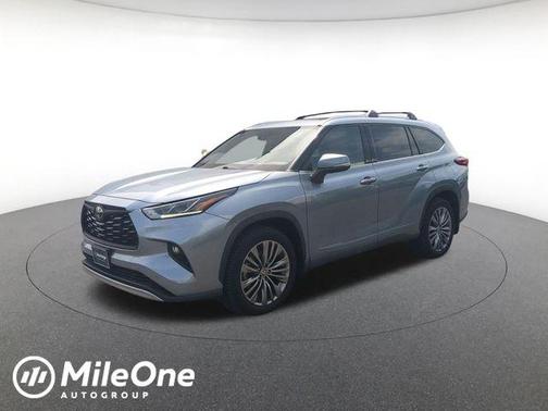 Moon Dust 2021 Toyota Highlander Platinum