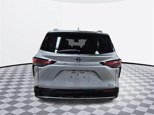 2024 Toyota Sienna Limited 7-Passenger