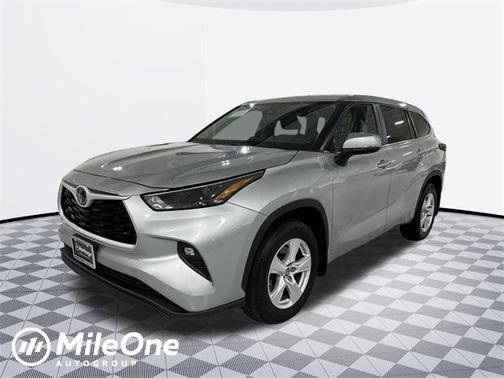 2024 Toyota Highlander LE