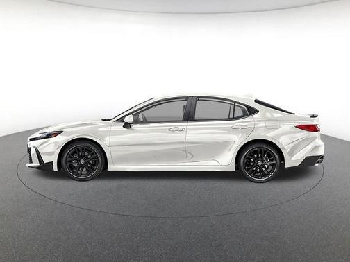 Ice 2026 Toyota Camry SE