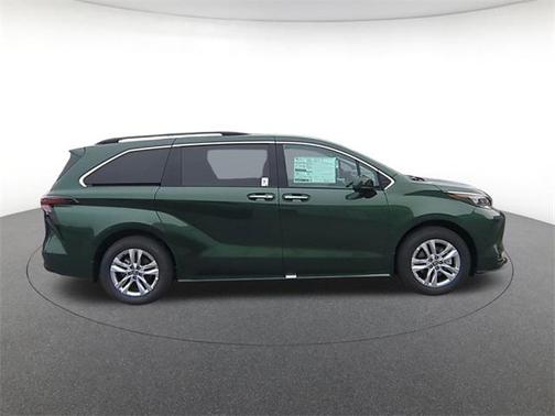 2025 Toyota Sienna XLE 7 Passenger