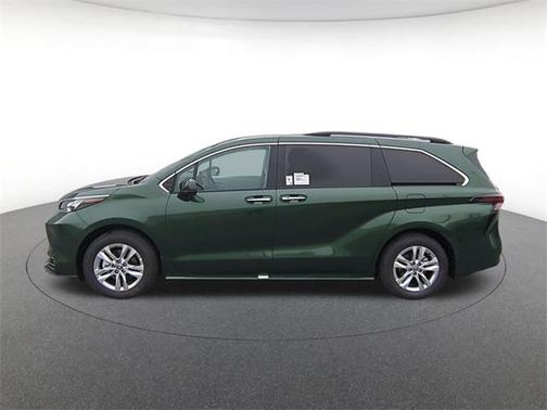 2025 Toyota Sienna XLE 7 Passenger