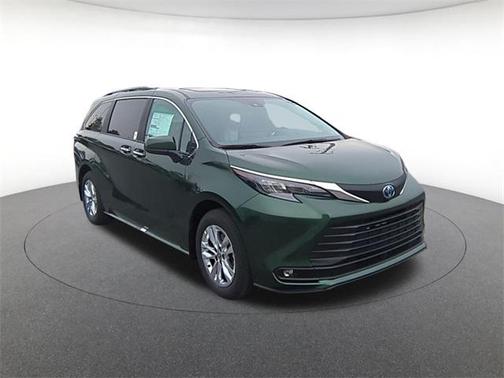 2025 Toyota Sienna XLE 7 Passenger