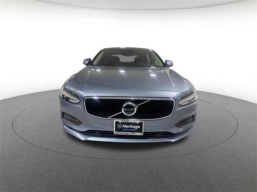 2018 Volvo S90 T6 Momentum