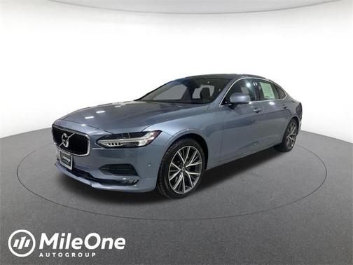 2018 Volvo S90 T6 Momentum