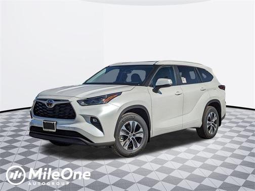2025 Toyota Highlander XLE