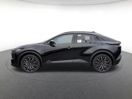 Midnight Black 2026 Toyota C-HR XSE