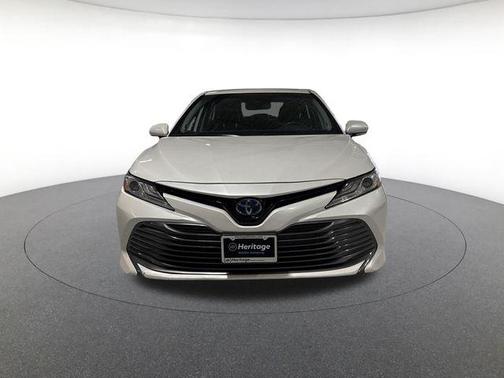 2020 Toyota Camry Hybrid XLE