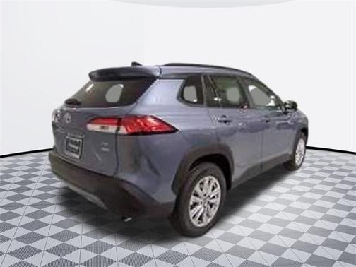 2025 Toyota Corolla Cross LE