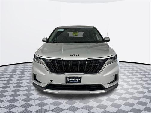 2023 Kia Carnival LX