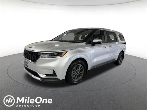 2023 Kia Carnival LX