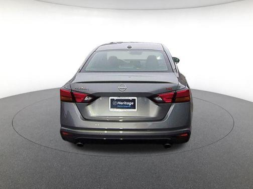 2023 Nissan Altima SR FWD