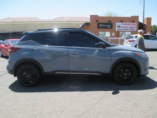 2024 Nissan Kicks SR