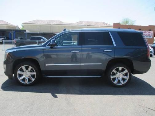 2019 Cadillac Escalade Luxury