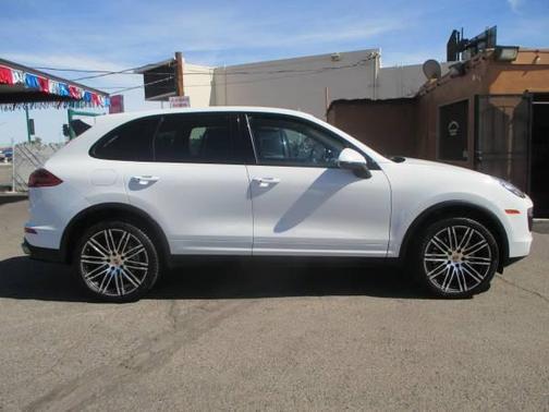 2016 Porsche Cayenne Cayenne