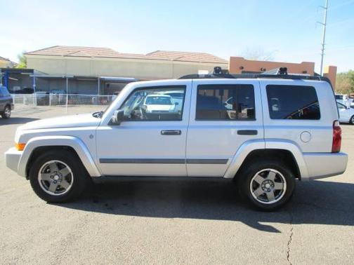 2006 Jeep Commander Base