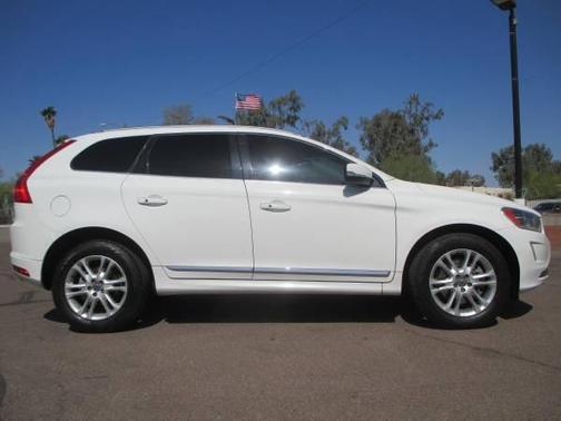 2016 Volvo XC60 T5 Drive-E Premier