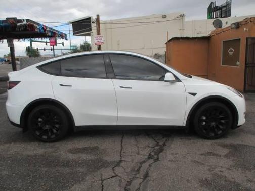 2023 Tesla Model Y Long Range Dual Motor All-Wheel Drive