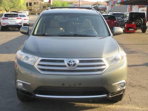 2011 Toyota Highlander SE