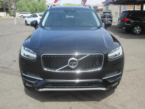 Onyx Black Metallic 2018 Volvo XC90 T5 Momentum