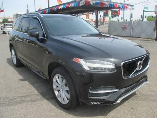 2018 Volvo XC90 T5 Momentum
