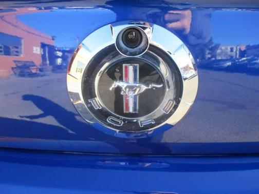 2005 Ford Mustang Deluxe