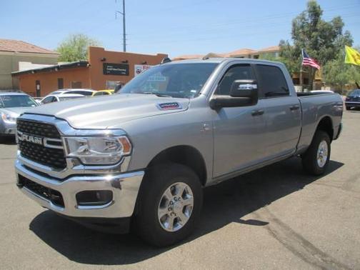 2023 RAM 2500 Big Horn Crew Cab 4x4 6'4' Box